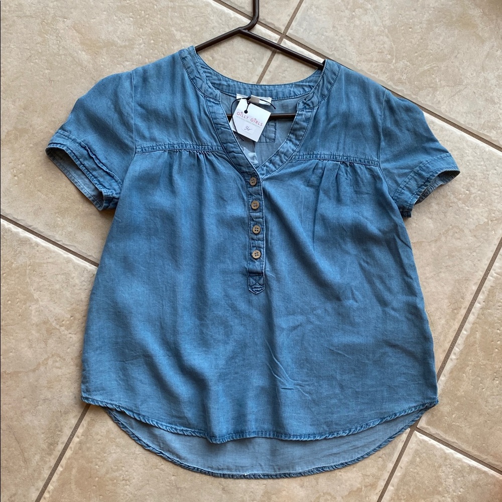 New MINE women’s denim short sleeved top